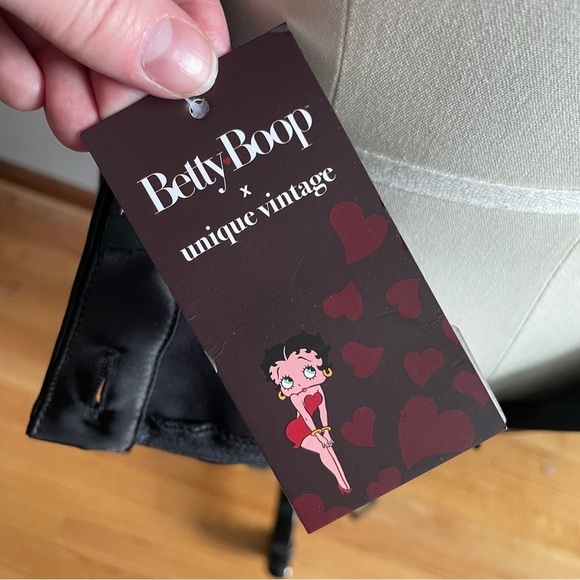 Unique Vintage X Betty BoopBlack Satin Hi/Low Pencil Skirt - Size S(4)- NWT - Picture 9 of 9